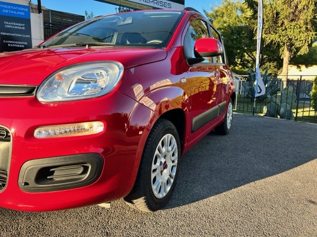 Fiat Panda 0.9 TwinAir Turbo 85CH Dualogic A { BVA }