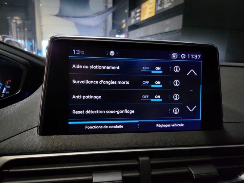 PEUGEOT 3008 II 1.6 BlueHDi 120cv Allure BVM6 // APPLE CARPLAY/ANDROID AUTO/CAMERA DE RECUL