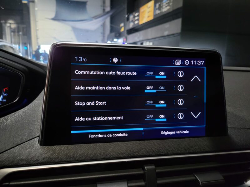 PEUGEOT 3008 II 1.6 BlueHDi 120cv Allure BVM6 // APPLE CARPLAY/ANDROID AUTO/CAMERA DE RECUL