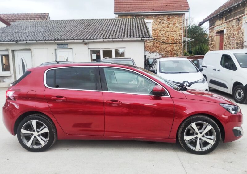 PEUGEOT 308 II 2016 féline 