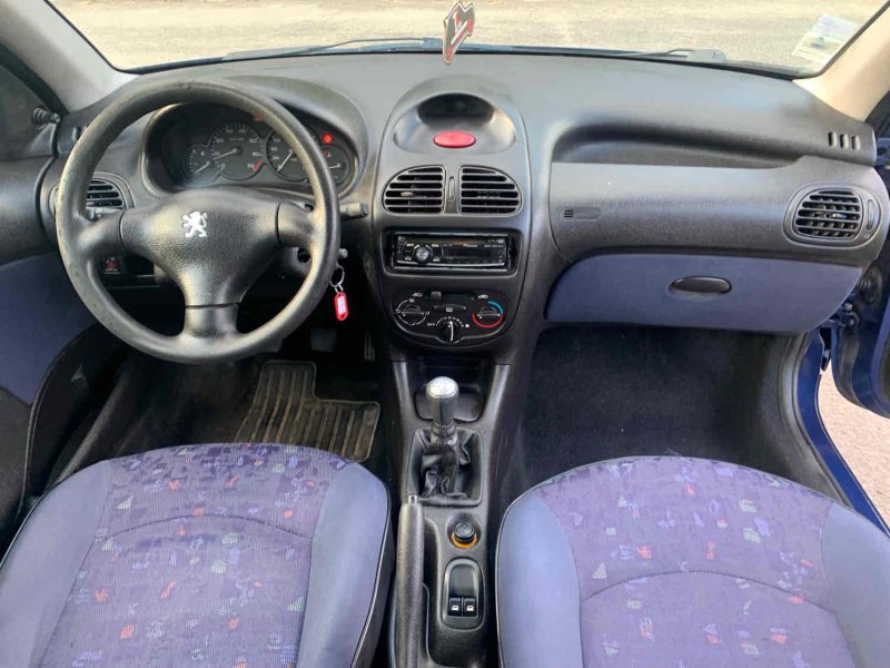 PEUGEOT 206 1.4i 75CV