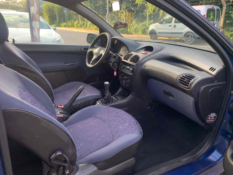 PEUGEOT 206 1.4i 75CV