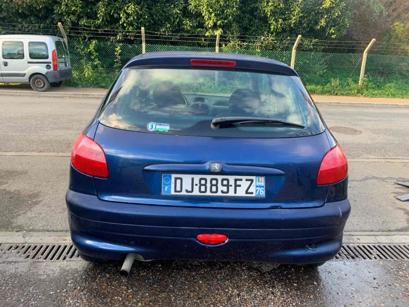 PEUGEOT 206 1.4i 75CV