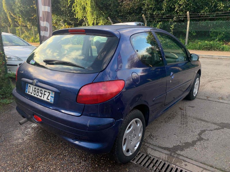 PEUGEOT 206 1.4i 75CV