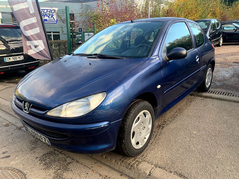 PEUGEOT 206 1.4i 75CV