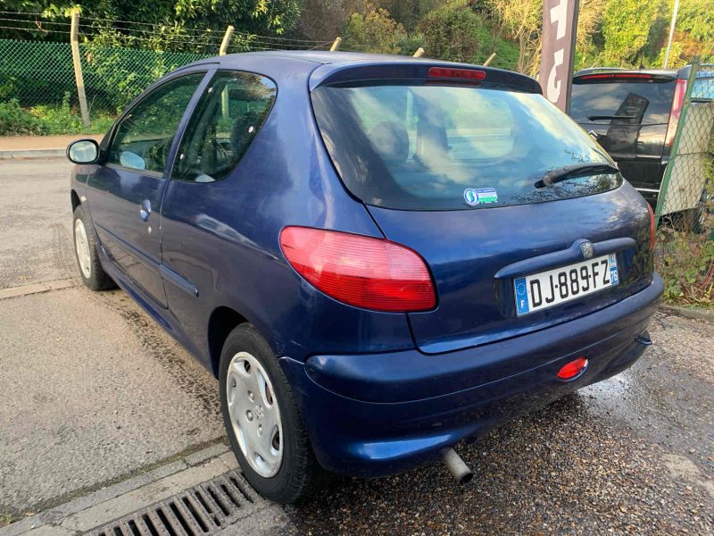 PEUGEOT 206 1.4i 75CV