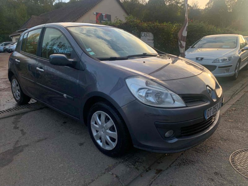 RENAULT CLIO III 1.5DCI 68CV