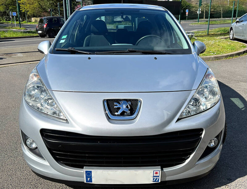 PEUGEOT 207 PHASE 2 1.6 HDI 90 Cv 5 PORTES / CLIMATISATION BLUETOOTH - GARANTIE 1 AN