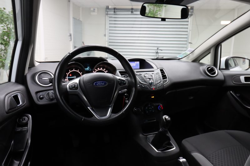 FORD FIESTA VI 2015