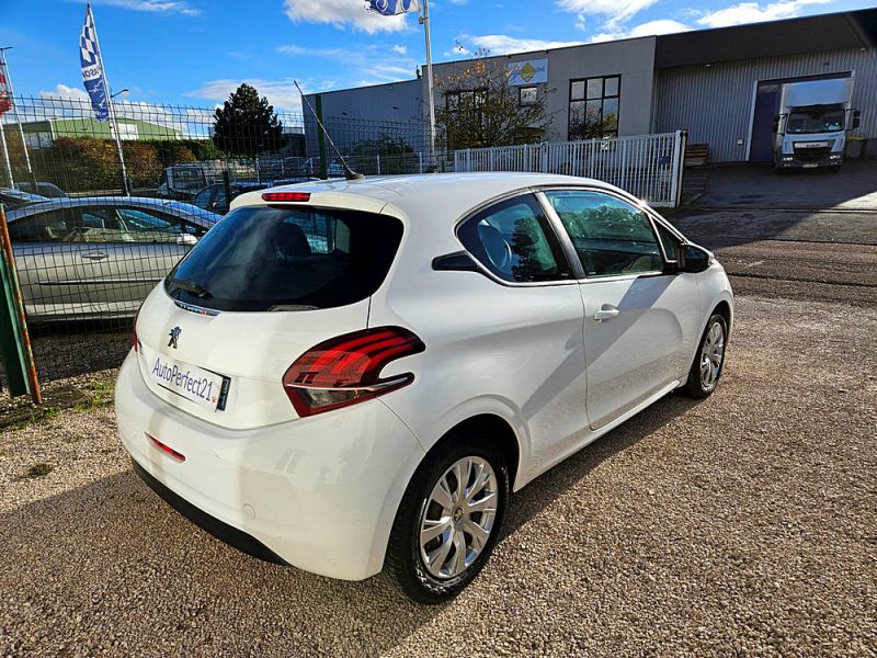 PEUGEOT 208 I 2015