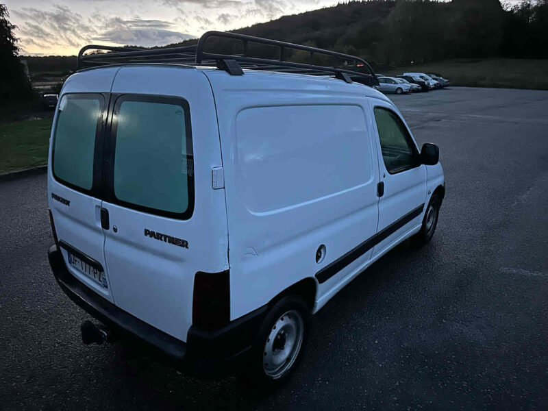 PEUGEOT PARTNER Camionnette/Monospace 2002