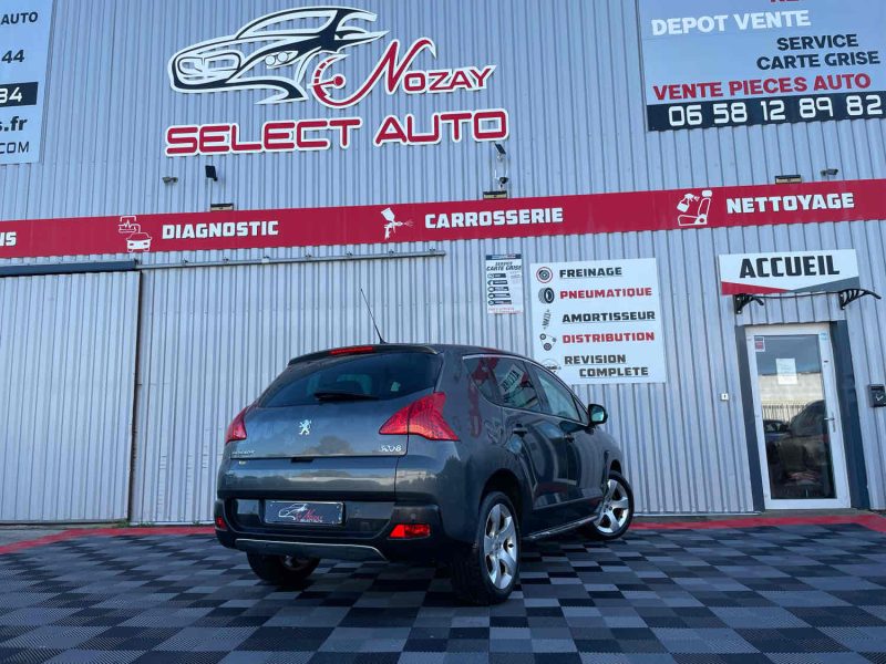 PEUGEOT 3008 2013