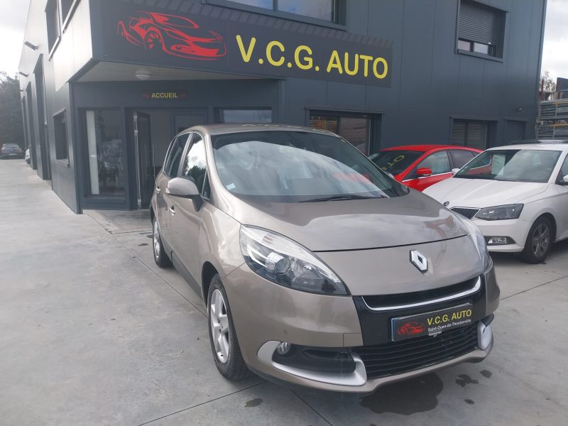 RENAULT MEGANE SCENIC III 1.5 DCi 110 Expression