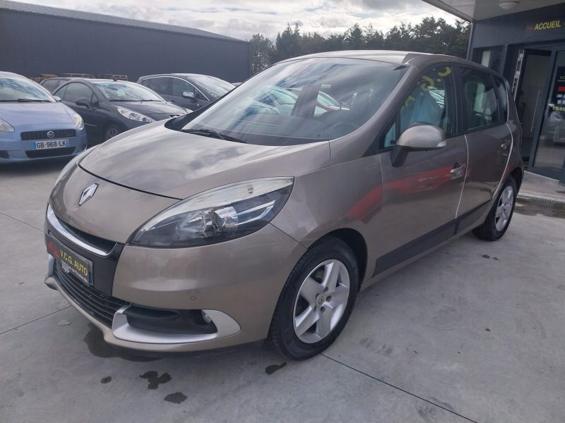 RENAULT MEGANE SCENIC III 1.5 DCi 110 Expression