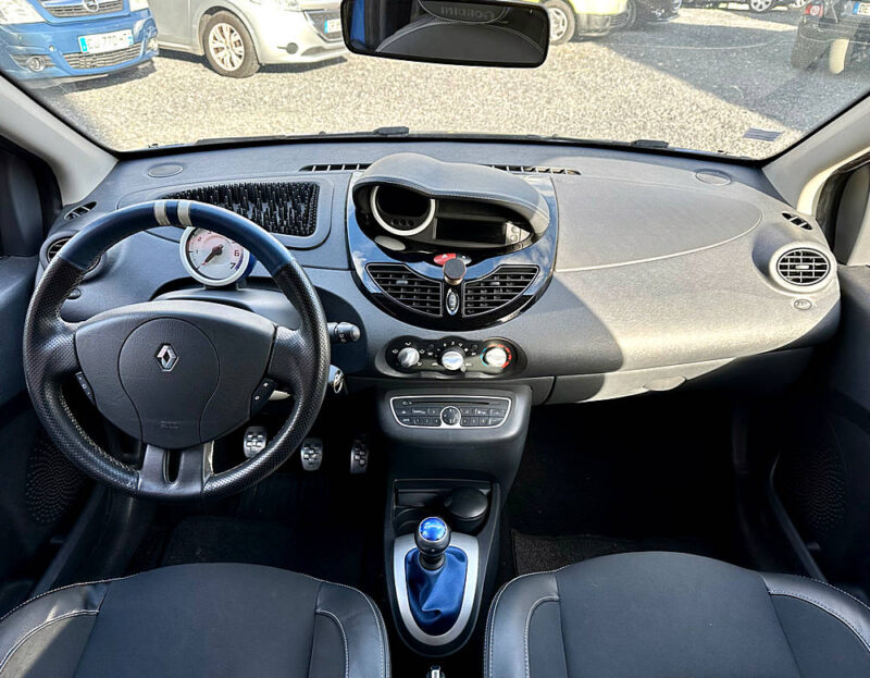 RENAULT TWINGO II 2011