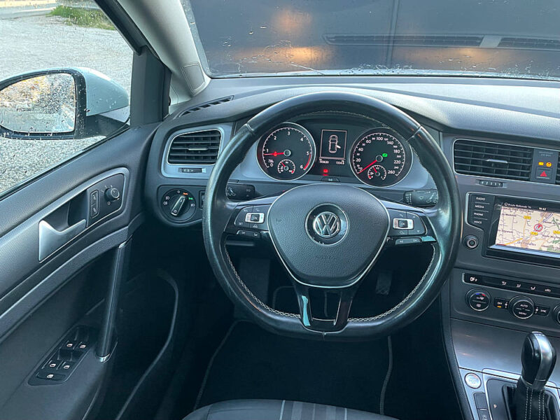 VOLKSWAGEN GOLF VII 2015