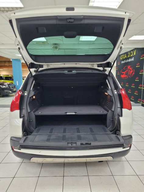 PEUGEOT 3008 2.0 HDi 150 Allure