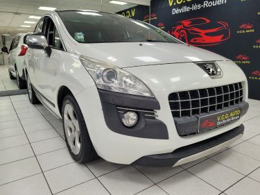 PEUGEOT 3008 2.0 HDi 150 Allure