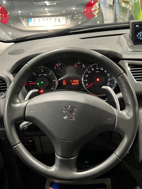 PEUGEOT 3008 Monospace 2013