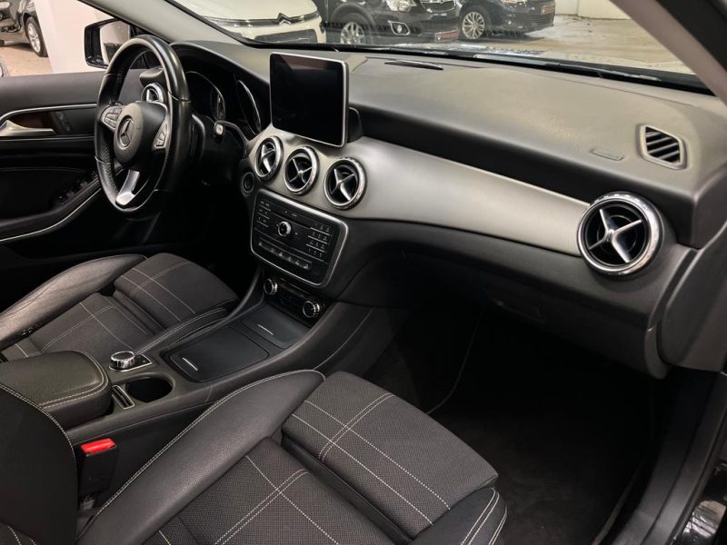 MERCEDES GLA 200D 136CH FASCINATION 4 MATIC