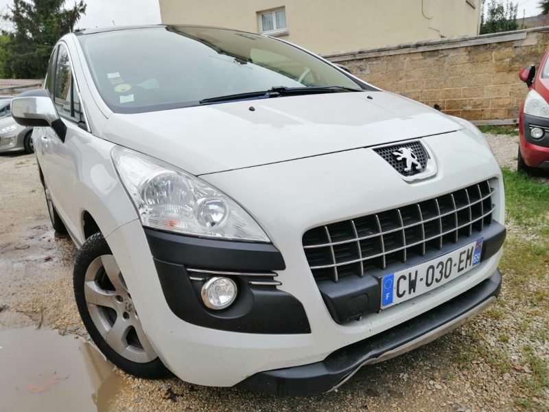 PEUGEOT 3008  2013