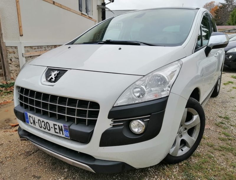 PEUGEOT 3008  2013