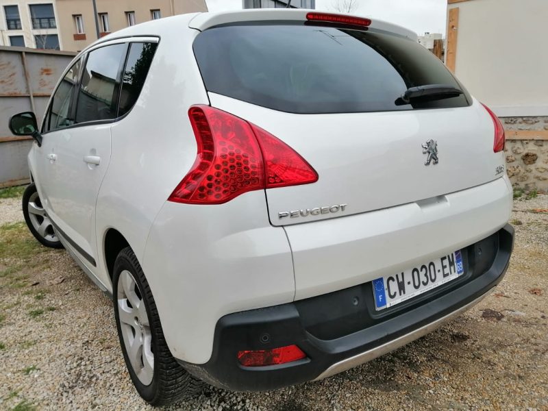 PEUGEOT 3008  2013