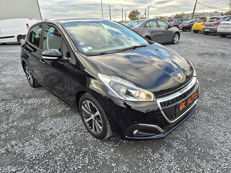 PEUGEOT 208 VTI 82CV 2018 53000 KM full options 