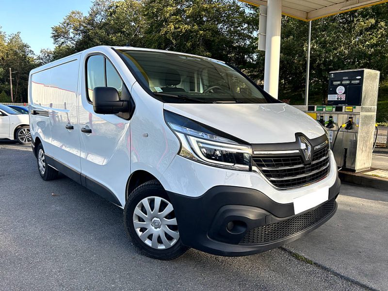 RENAULT TRAFIC III  2020