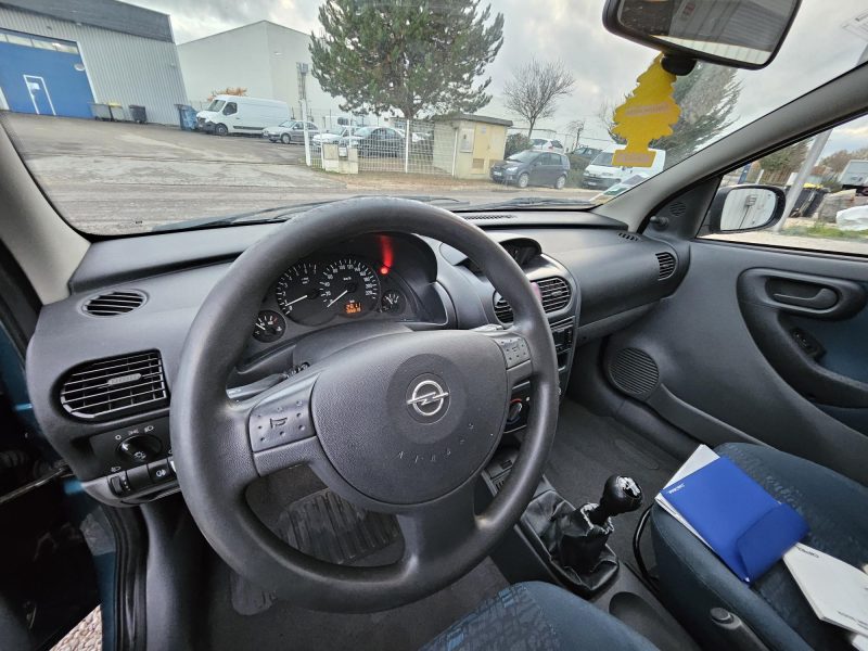 OPEL CORSA C 2001