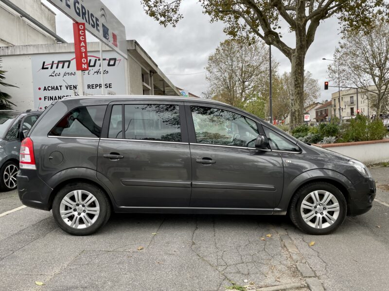 OPEL ZAFIRA 2012