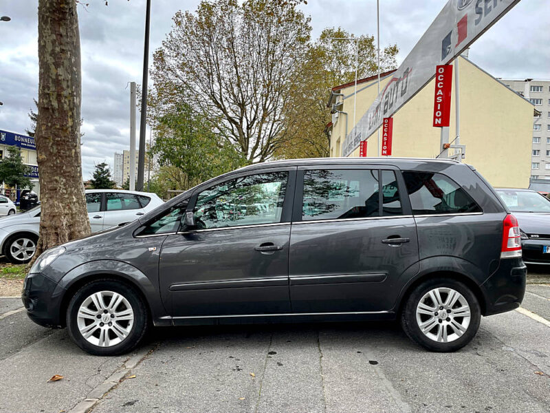 OPEL ZAFIRA 2012