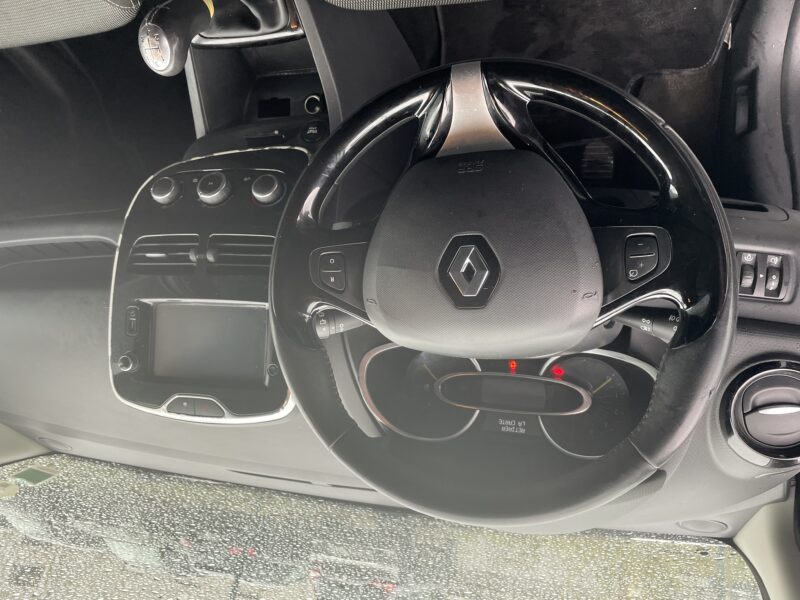 RENAULT CLIO 2015