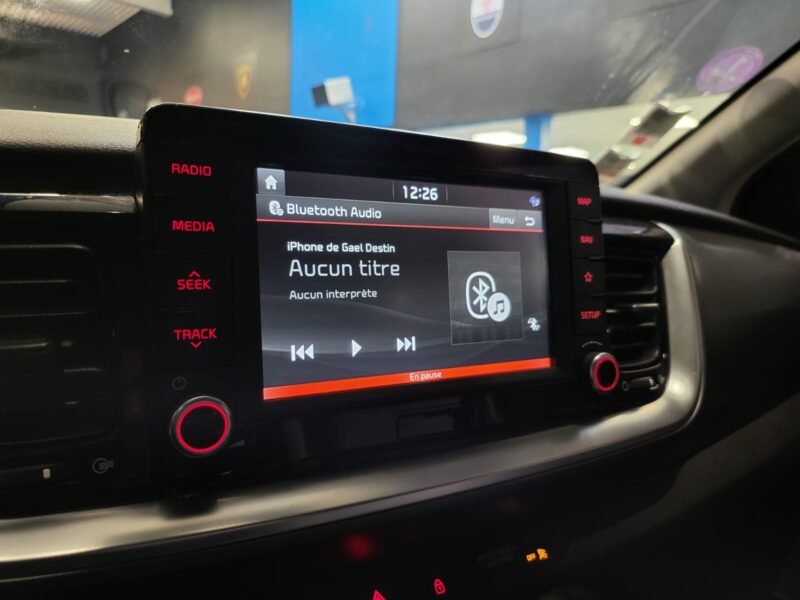 KIA STONIC 1.0 T GDI 120 CV PREMIUM / ANGLE MORT / SIEGE CHAUFFANT / CARPLAY / CAMERA