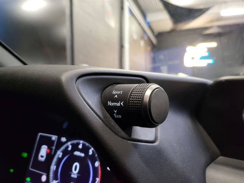 LEXUS UX 250h 184cv PREMIUM EDITION / SUIVI LEXUS / CARPLAY / CAMERA