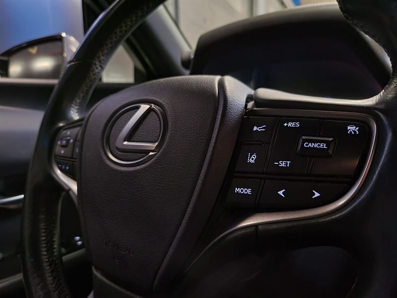 LEXUS UX 250h 184cv PREMIUM EDITION / SUIVI LEXUS / CARPLAY / CAMERA