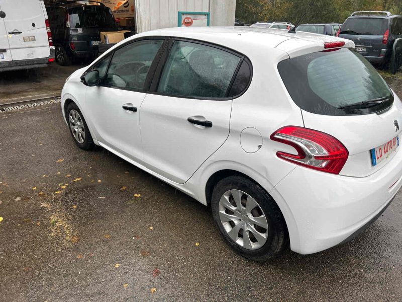 PEUGEOT 208 I 2013