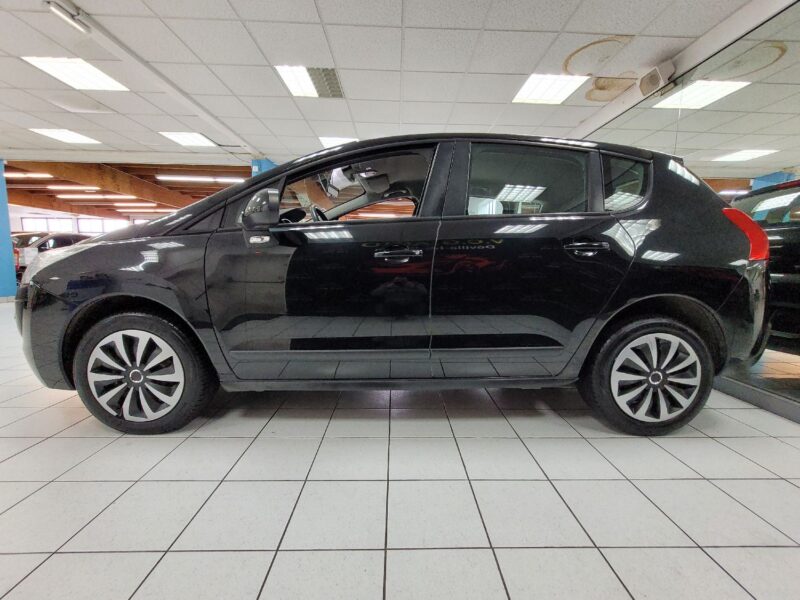 PEUGEOT 3008 Monospace 2012 1.6 HDi 1560cm3 112cv