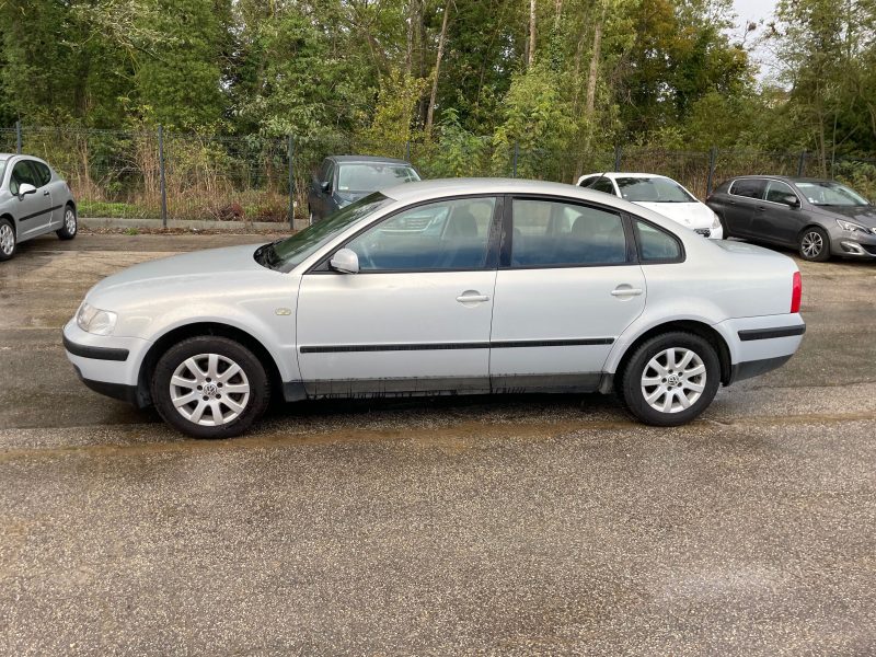 VOLKSWAGEN PASSAT 1999