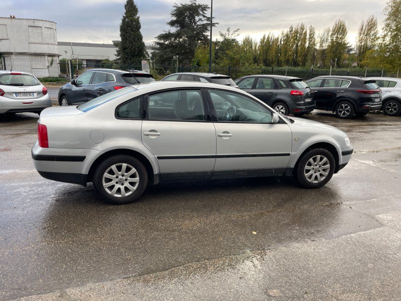 VOLKSWAGEN PASSAT 1999