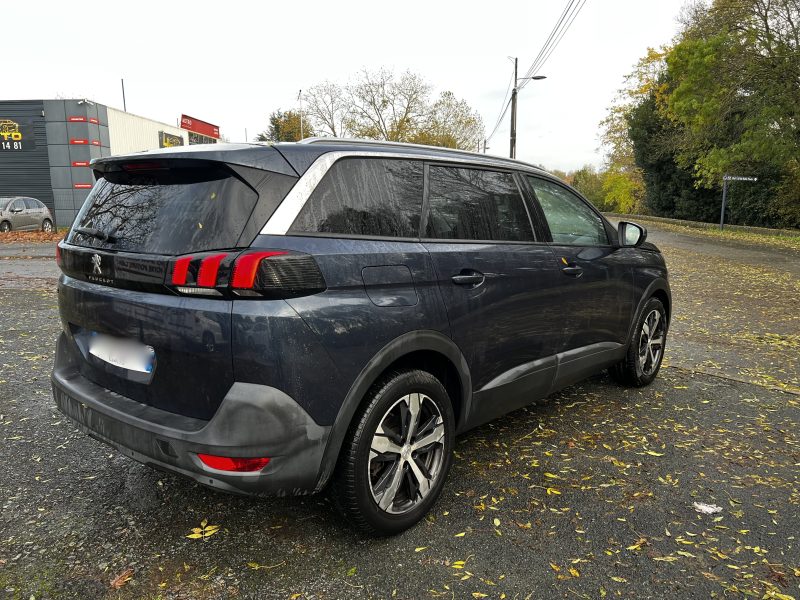 PEUGEOT 5008 II 2018