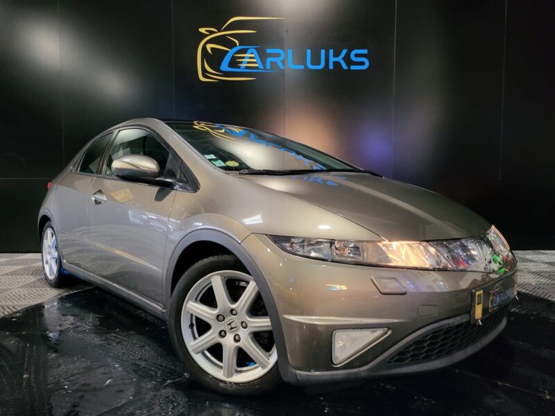 HONDA CIVIC 2.2 i-CTDi 140cv Evolution BVM6 // TOIT PANORAMIQUE/RADAR-AR/RADIO-CD-MP3