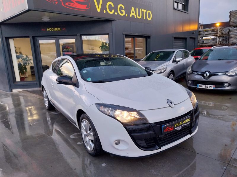 RENAULT MEGANE III Coupe 1.5 dCi 110 Champion