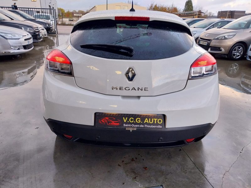 RENAULT MEGANE III Coupe 1.5 dCi 110 Champion