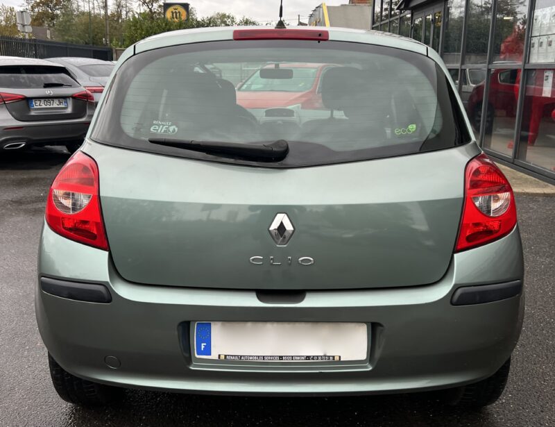 RENAULT CLIO 3 III 1.5 DCI 70 1ERE MAIN / 76 500 KMS 5 PORTES CLIMATISATION BLUETOOTH - Garantie 1an