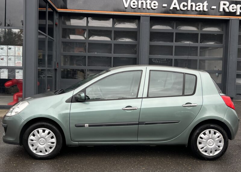 RENAULT CLIO 3 III 1.5 DCI 70 1ERE MAIN / 76 500 KMS 5 PORTES CLIMATISATION BLUETOOTH - Garantie 1an