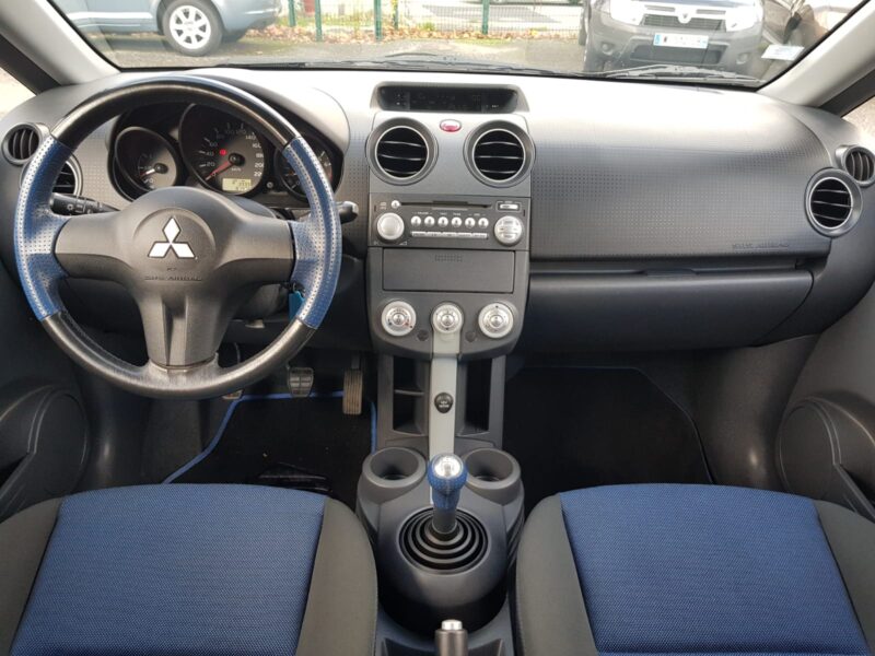 MITSUBISHI COLT 1.3i 95CV INVITE