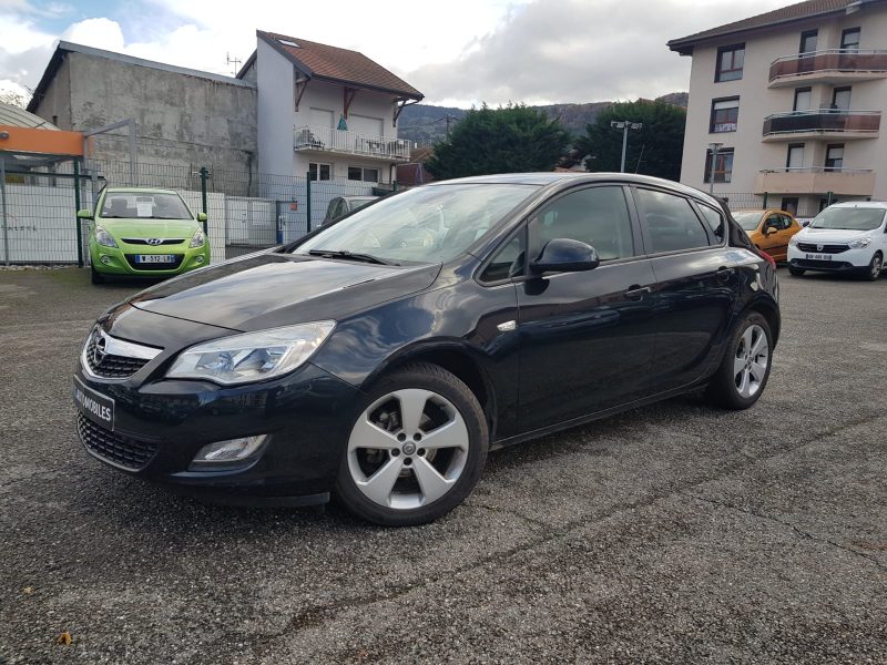 OPEL ASTRA J 1.4i 140CV COSMO