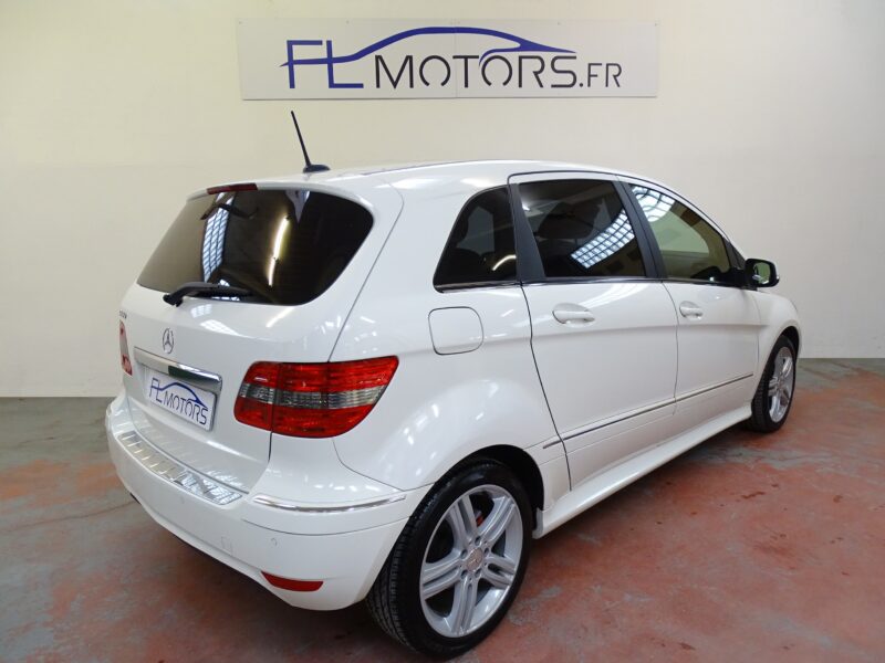 MERCEDES CLASSE B 180 116 CV CVT SPORT Origine France Suivi complet 77 600 kms