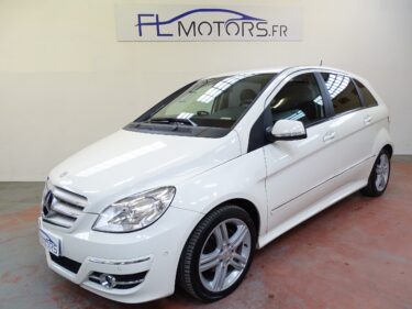 MERCEDES CLASSE B 180 116 CV CVT SPORT Origine France Suivi complet 77 600 kms